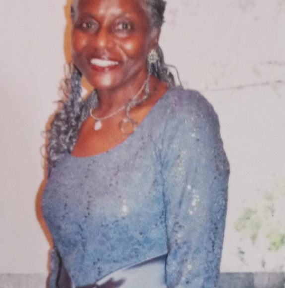 Meet your Posher, Alice - Picture 1 of 1